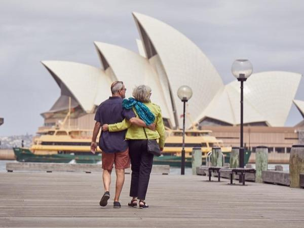 Couple by Sydney Opera House