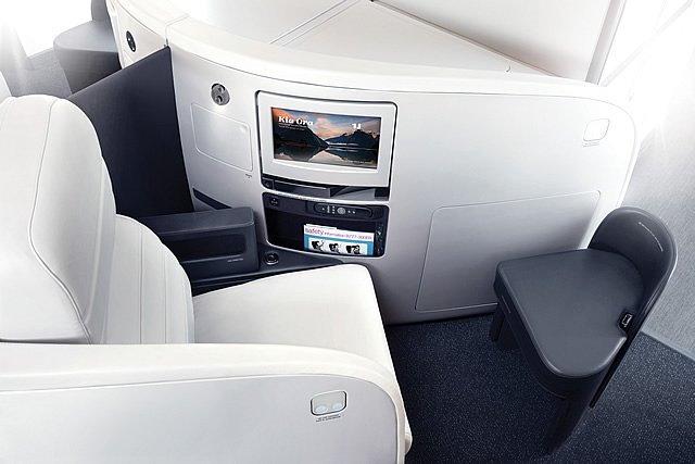 air_nz_business_premier_seat_-_777-300