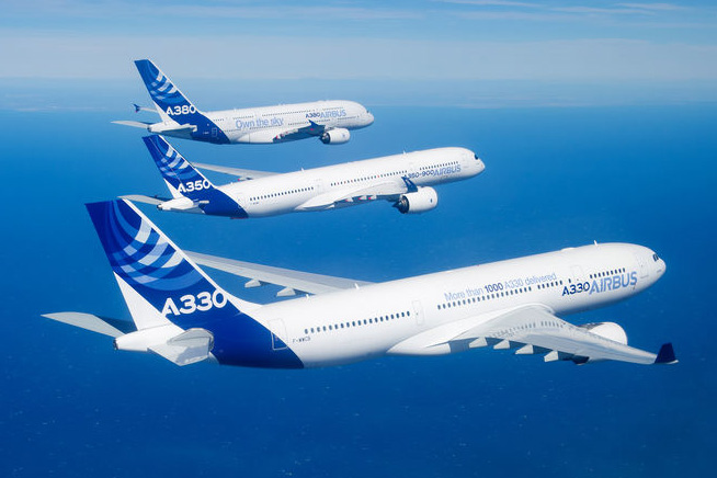 airbus-a330-a350-and-a380-inflight-airbuslr