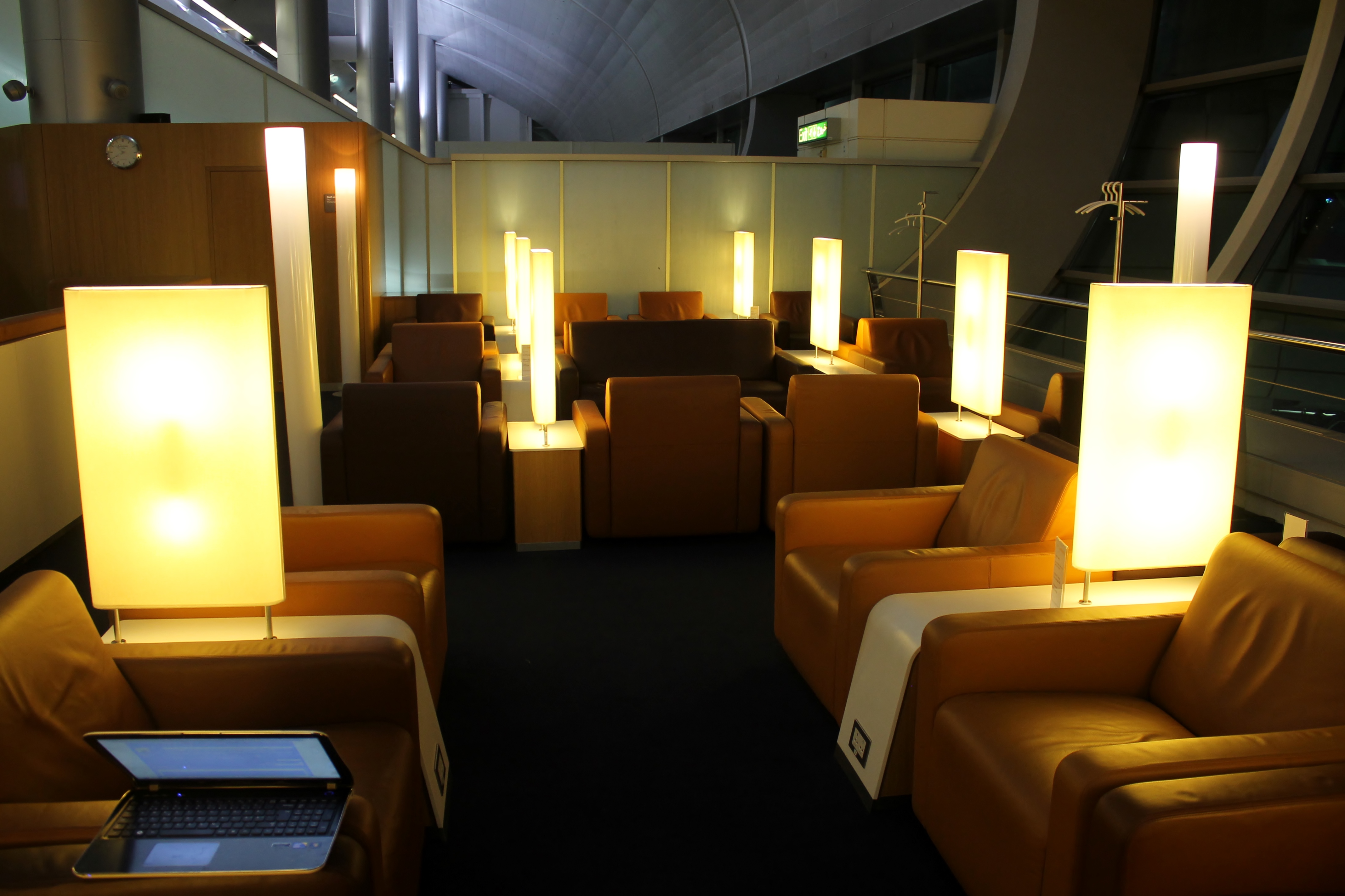 Lufthansa-Senator-Lounge-Dubai-DXB-01