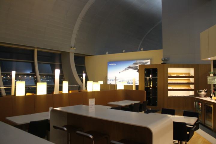 Lufthansa-Senator-Lounge-Dubai-DXB-05-720x480