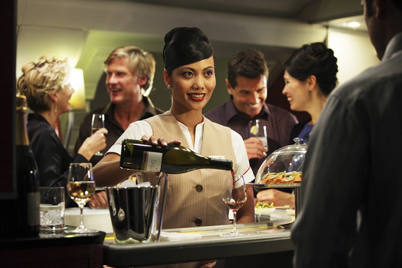 Emirates-Wine-Offering-A380-onboard-lounge