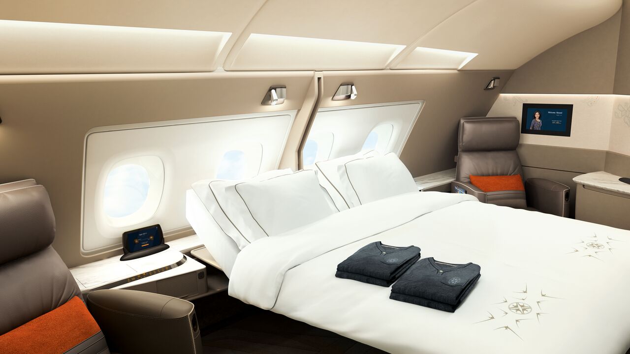 Singapore Airlines Suites - Business class vs first class