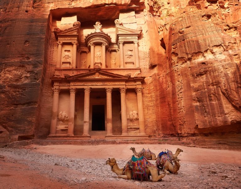 Business Class Flights to Jordan Save Money Today