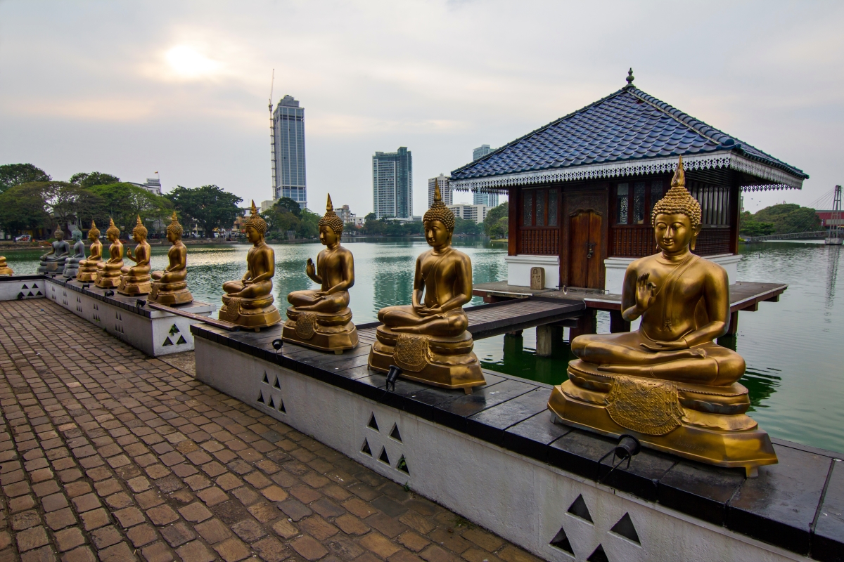 Buddhistische Statuen in der Hauptstadt Colombo