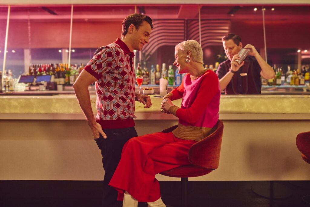 Virgin Atlantic Heathrow Clubhouse Couple at Bar