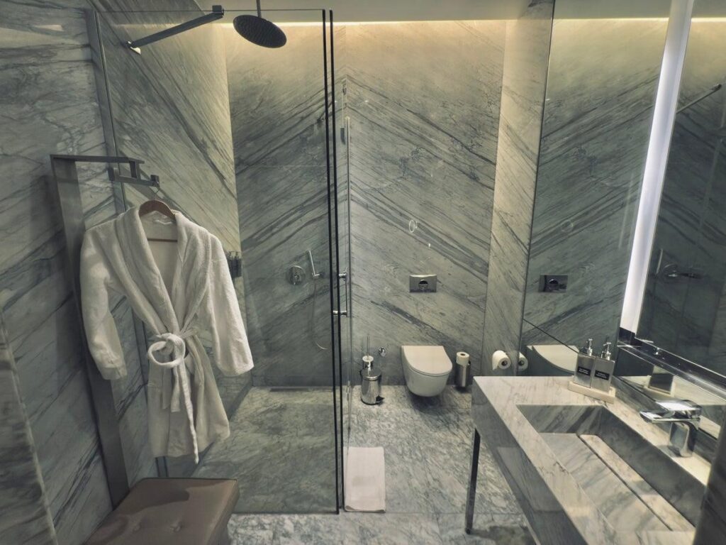 Airport lounge shower room